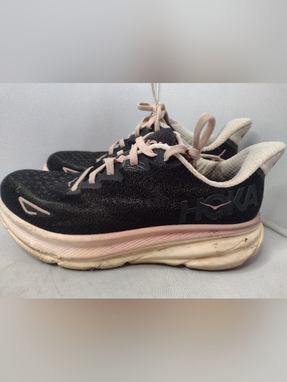 Hoka One One Clifton 9 Running Shoes Sneakers  Women 7.5 Black A23